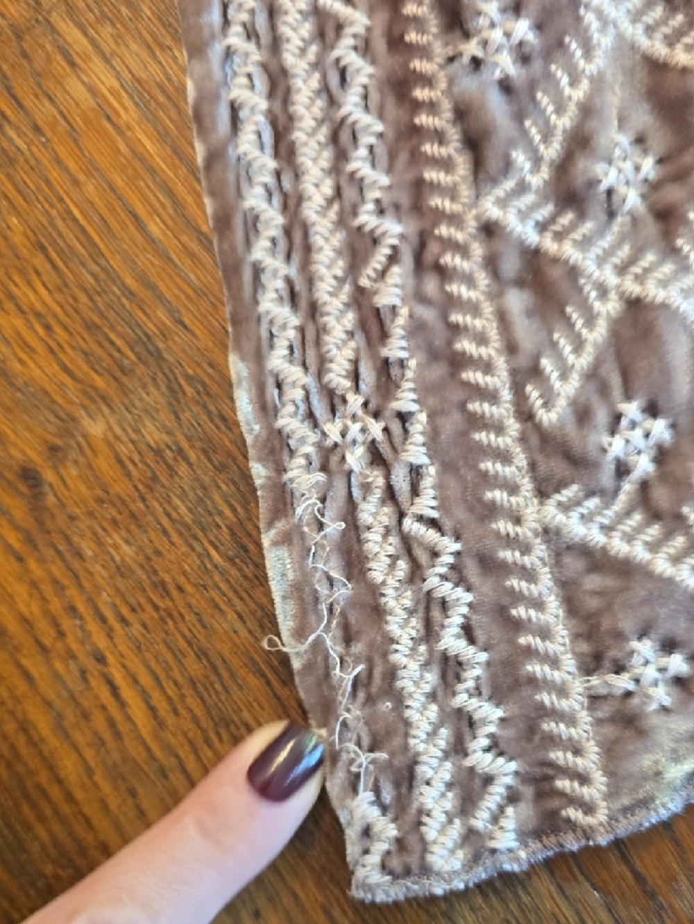 Gorgeous Johnny Was Taupe Velvet Embroidered Kimono - Picture 6 of 9